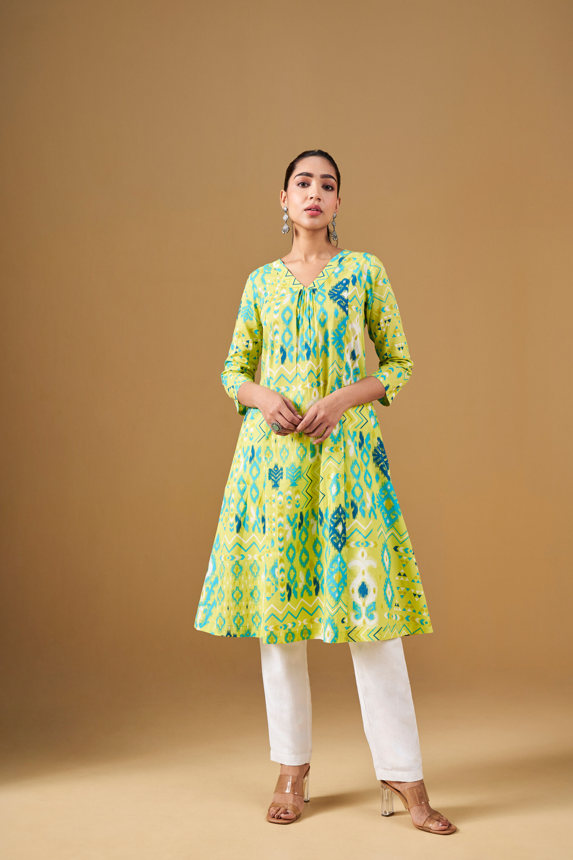Global Desi Women Off-White & Blue Yoke Design A-Line Kurta Price in India,  Full Specifications & Offers | DTashion.com